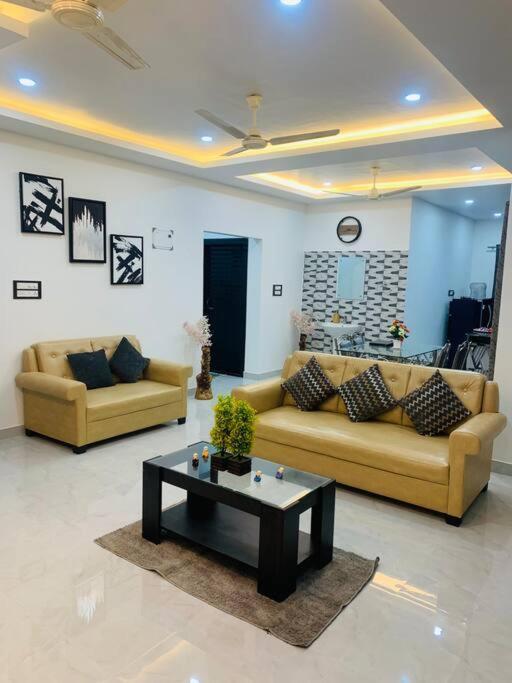 White Orchid, Unique & Stylish, Executive 2Bhk. Apartamento Guwahati Exterior foto