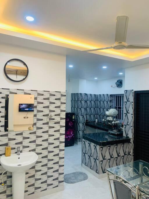 White Orchid, Unique & Stylish, Executive 2Bhk. Apartamento Guwahati Exterior foto
