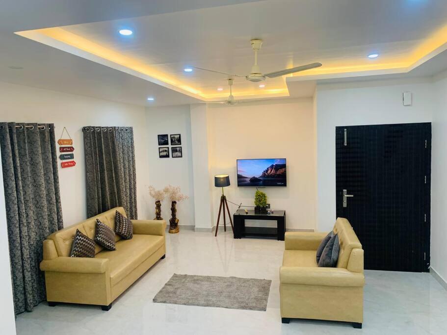 White Orchid, Unique & Stylish, Executive 2Bhk. Apartamento Guwahati Exterior foto